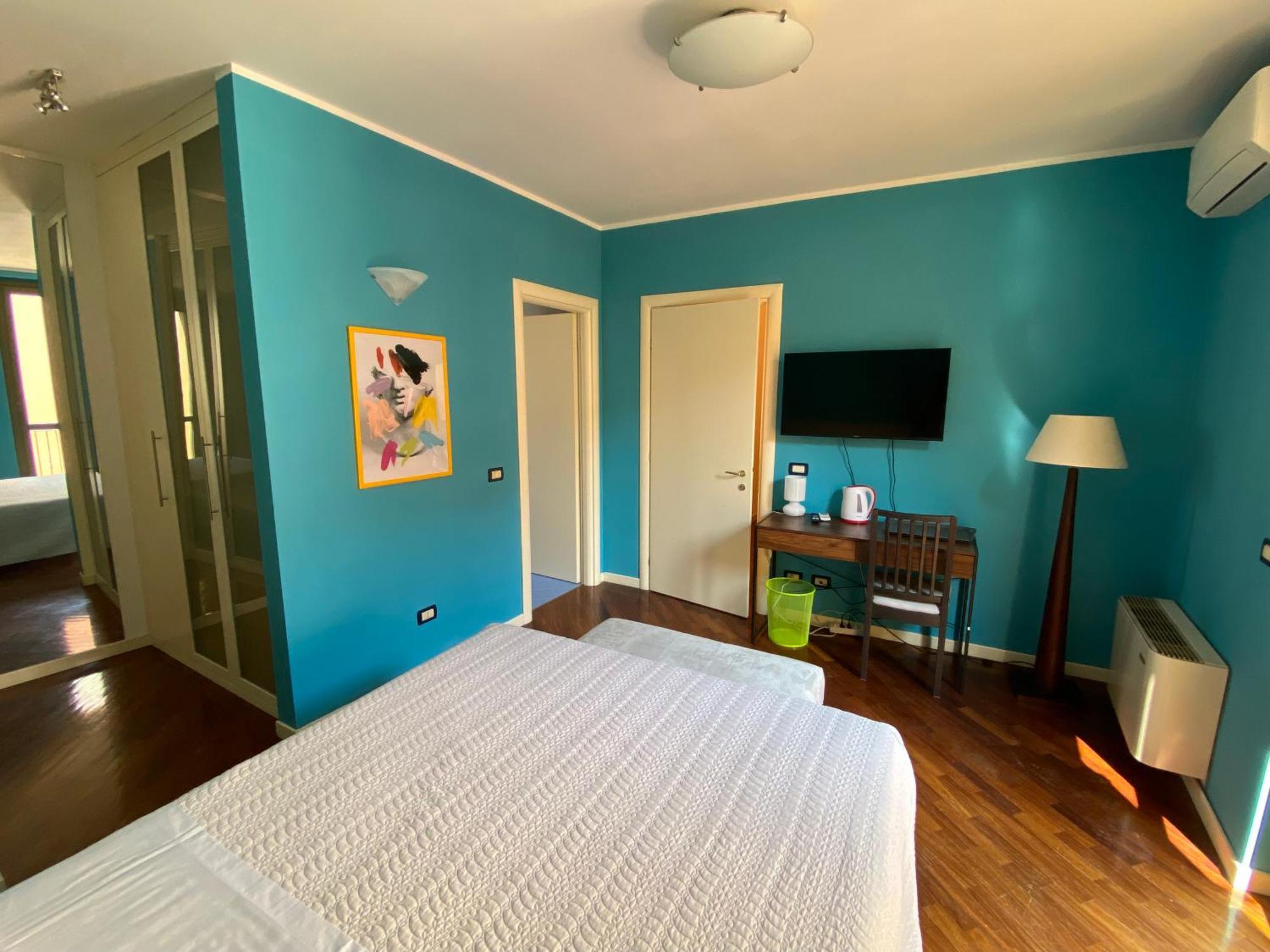 Amici Miei Rooms Cremona Exterior photo